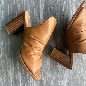 NY&C Tan Open Toe Heels